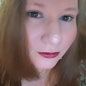 Meet your Posher, Debra